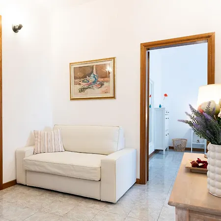 Godi Fiorenza - Duomo A 15 Minuti E Aeroporto A 4 Minuti Con Tramvia T2 Appartement *
