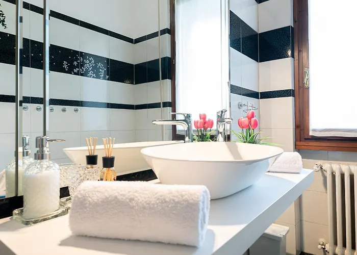 Apartment Godi Fiorenza - Duomo A 15 Minuti E Aeroporto A 4 Minuti Con Tramvia T2 *