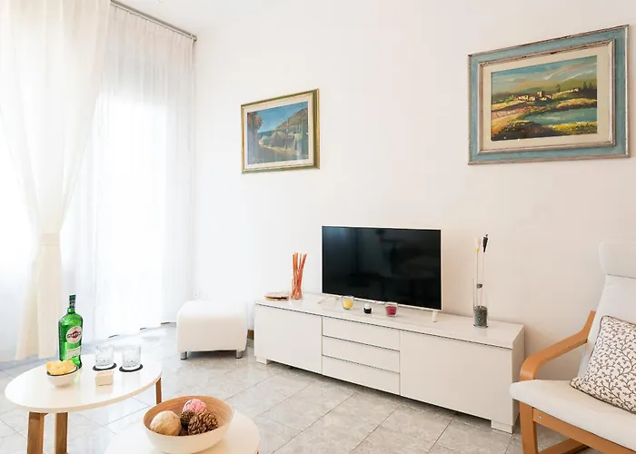 Apartment Godi Fiorenza - Duomo A 15 Minuti E Aeroporto A 4 Minuti Con Tramvia T2 Florenz